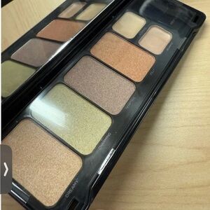 Profusion Cosmetics Highlight Palette and brush